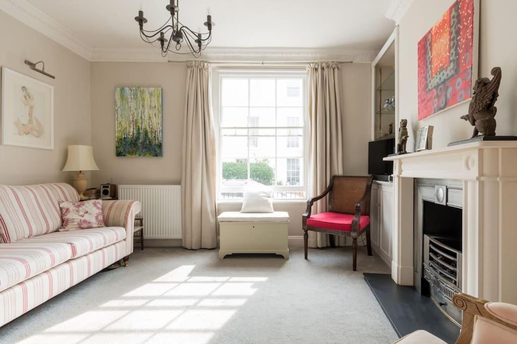 Four Bedroom Townhouse In Famous Suffolks Area Cheltenham Exterior foto
