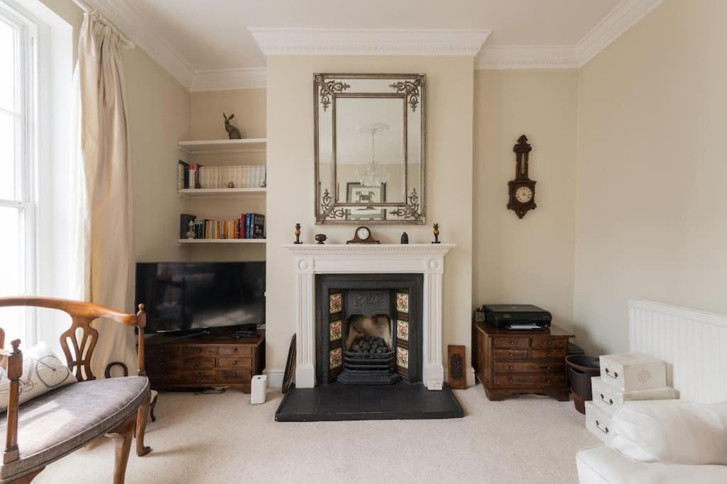 Four Bedroom Townhouse In Famous Suffolks Area Cheltenham Exterior foto